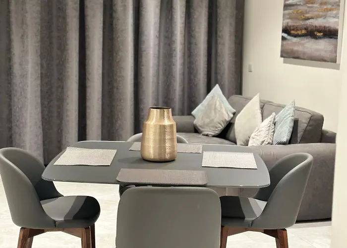 Mercury Tower By Dahlia * سانت جوليان