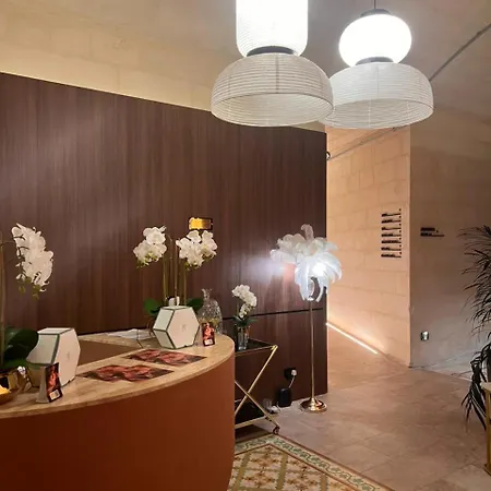 Apartment Mercury Tower By Dahlia Saint Julian's