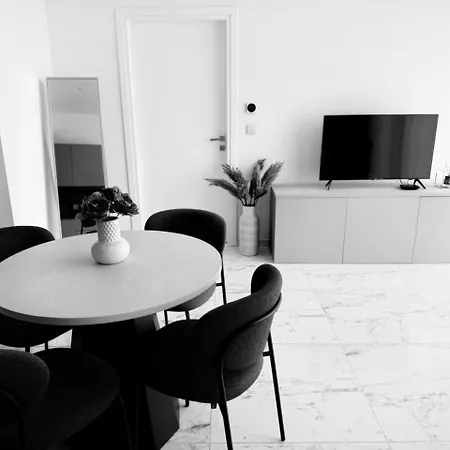 Mercury Tower By Dahlia Apartment *