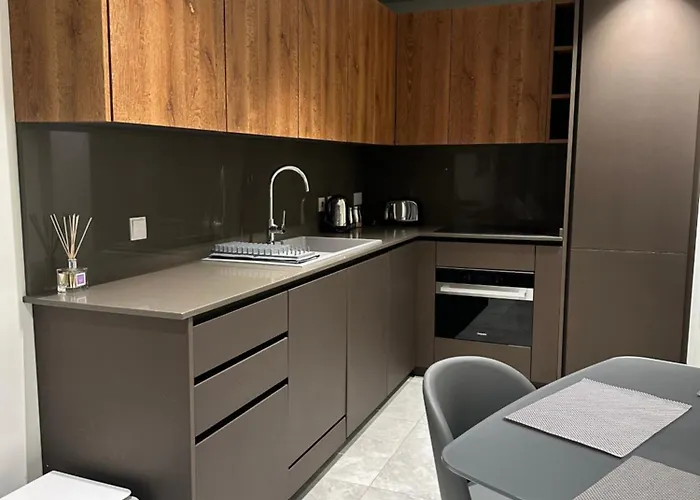 Mercury Tower By Dahlia